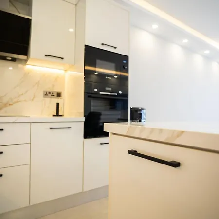 Διαμέρισμα B2 Albatross With Pool Access And View *
